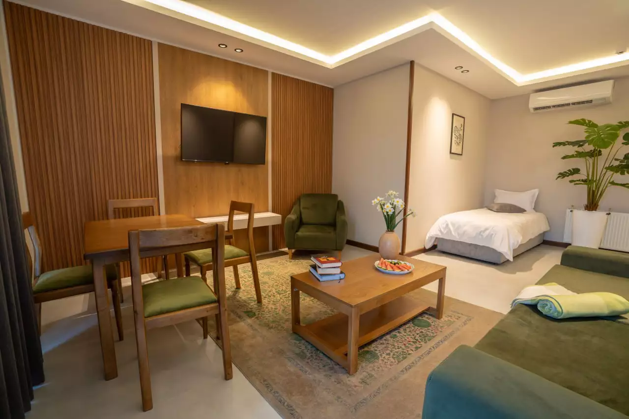 Alibaba https://cdn.alibaba.ir/ostorage/hotel-accommodation-images/689b2b58ac13a7ed0d8657de_پذیرایی سوئیت جونیور.webp